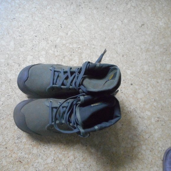 NEW KEEN utility boots men's size 9D - Picture 2 of 4